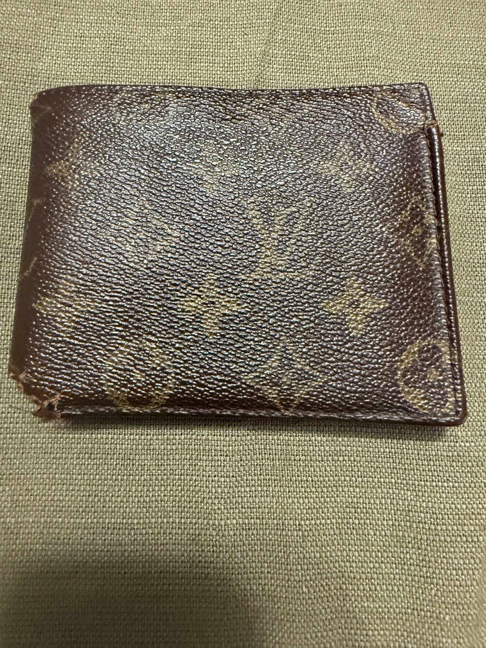 Louis Vuitton Monogram Bi-Fold Wallet